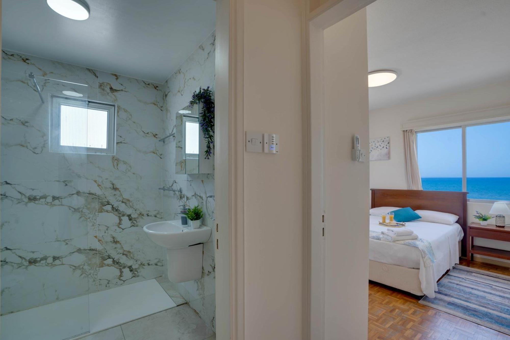 Makenzy Sandy Beachfront Paradise Larnaka Exterior foto