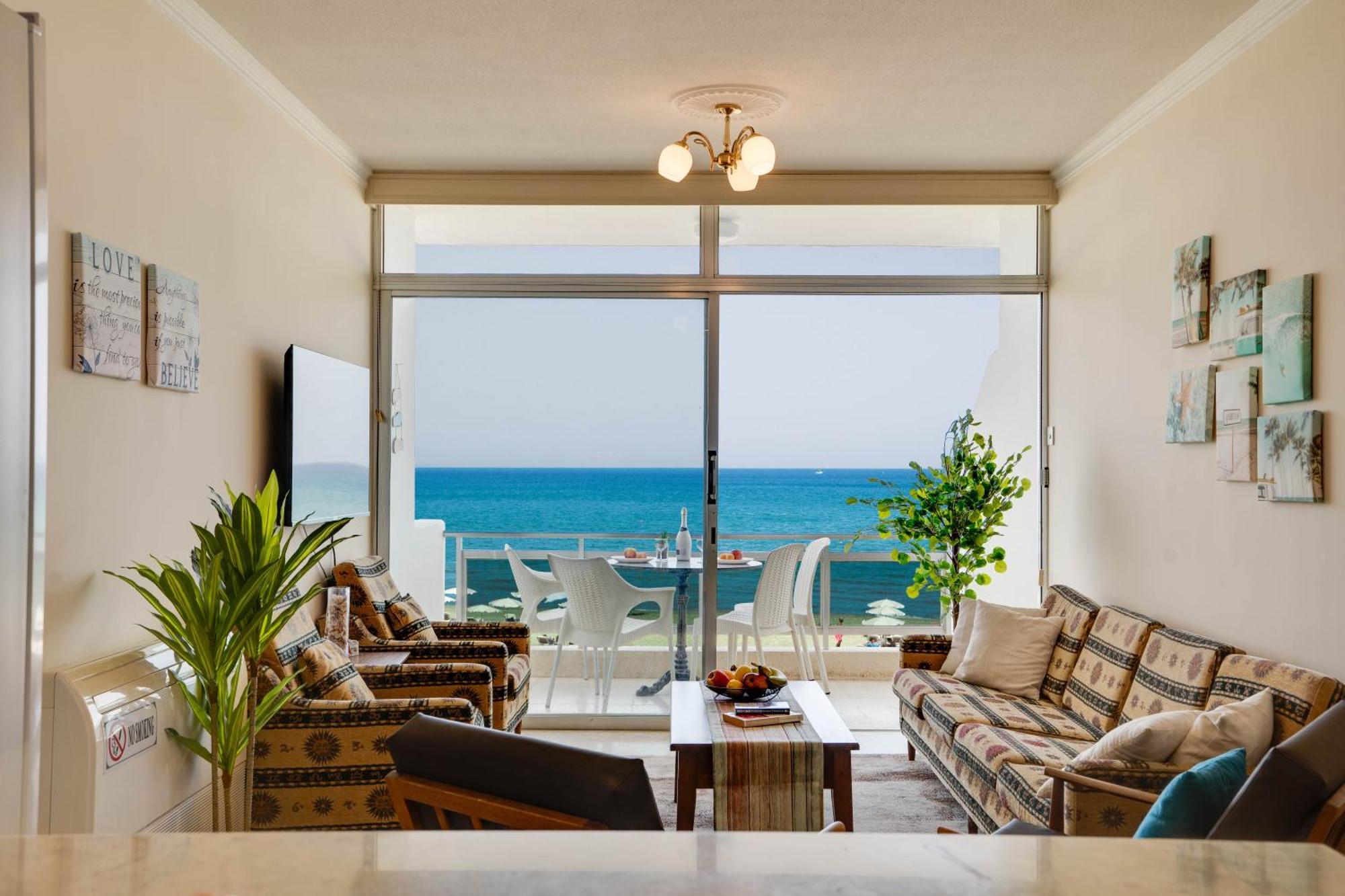 Makenzy Sandy Beachfront Paradise Larnaka Exterior foto